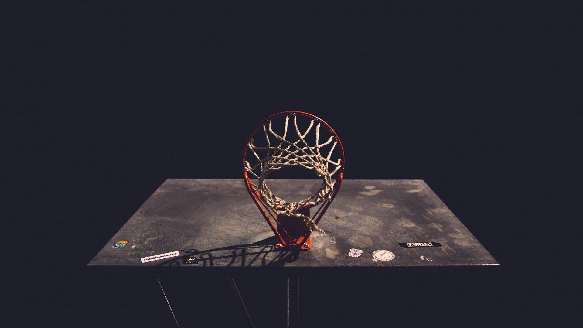 帕金斯警告,勇士队需迅速解决库明加问题,否则恐影响库里新赛季心态